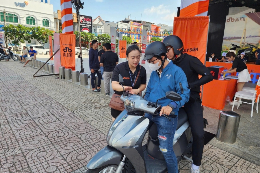 Các tiện ích và công nghệ đi kèm giúp xe an toàn, tiện lợi và hiện đại hơn khi sử dụng