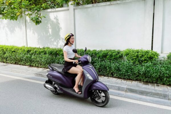 Xe máy xăng phổ biến, dễ tiếp nhiên liệu, phù hợp đi xa