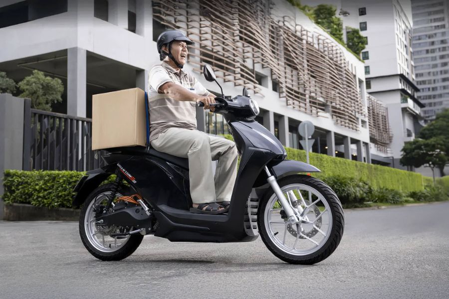 Pin xe máy điện Dat Bike có tuổi thọ đến 25 năm