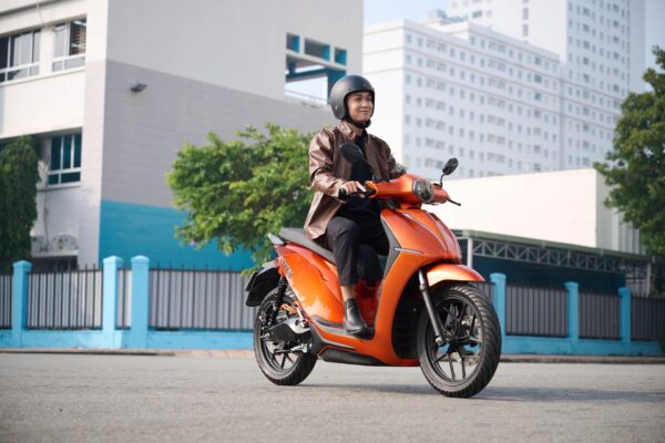 Tốc độ xe máy điện trên thị trường? Dat Bike có gì ấn tượng hơn